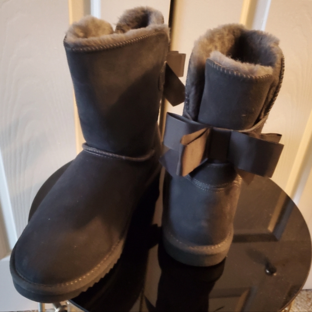 Dream Pairs Gray Boots with Bow Detail NEW W/ BOX